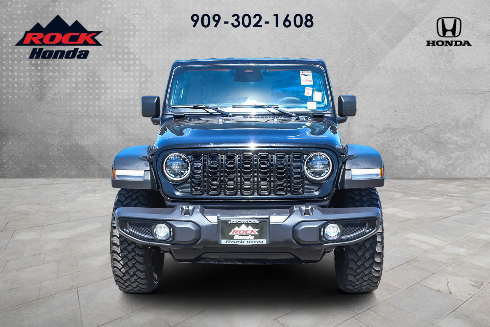 Used 2025 Jeep Wrangler Unlimited Sport AWD/4WD image 2