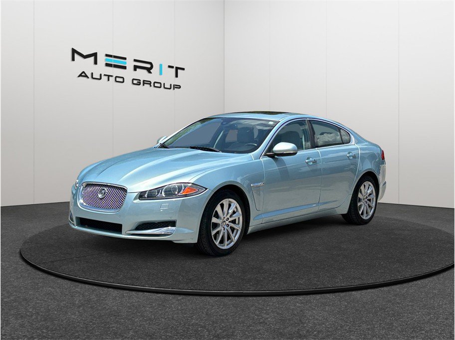 Used 2012 Jaguar XF RWD image 4
