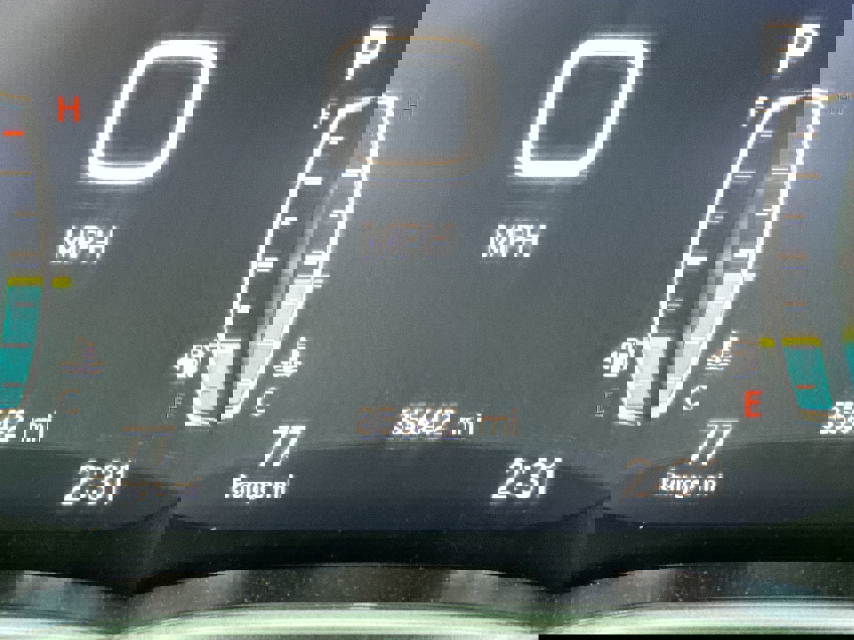 Used 2025 Chrysler Pacifica Select image 15