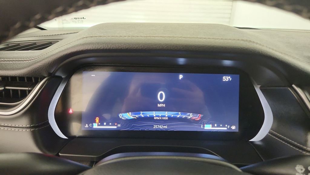 Used 2023 Jeep Grand Cherokee L Limited w/ Luxury Tech Group II image 11