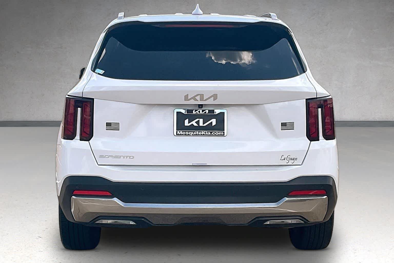 Certified 2025 Kia Sorento S FWD image 5