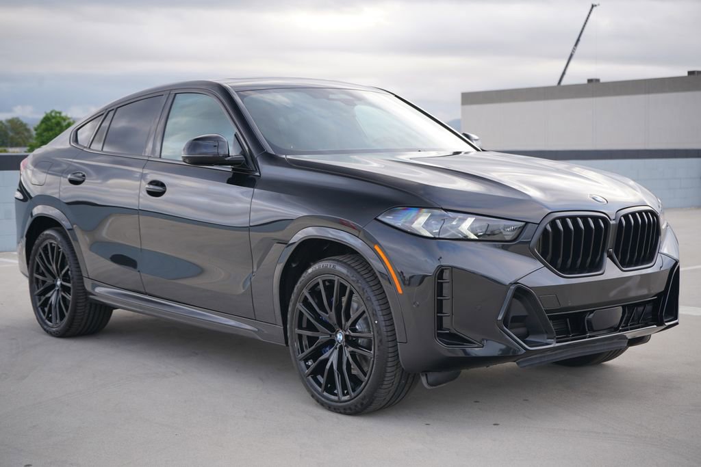 New 2026 BMW X6 xDrive40i image 3