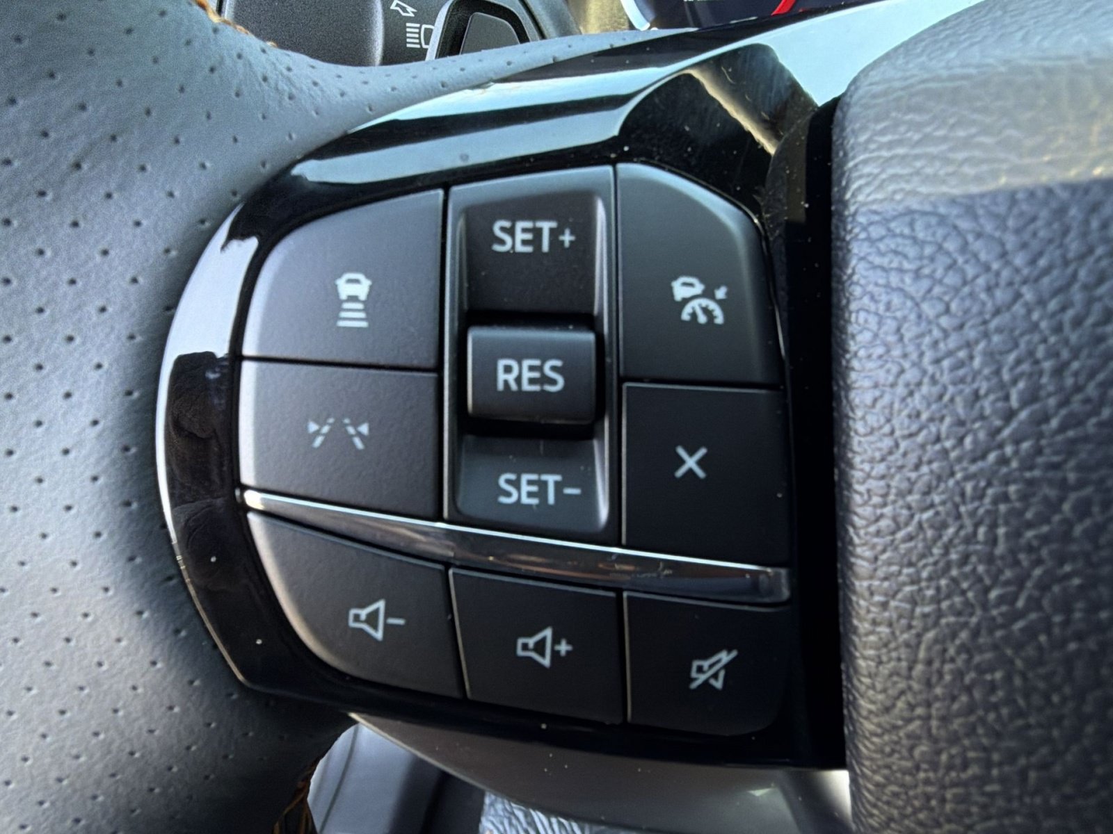 New 2026 Ford Explorer Tremor w/ Tremor Ultimate Package AWD/4WD image 21