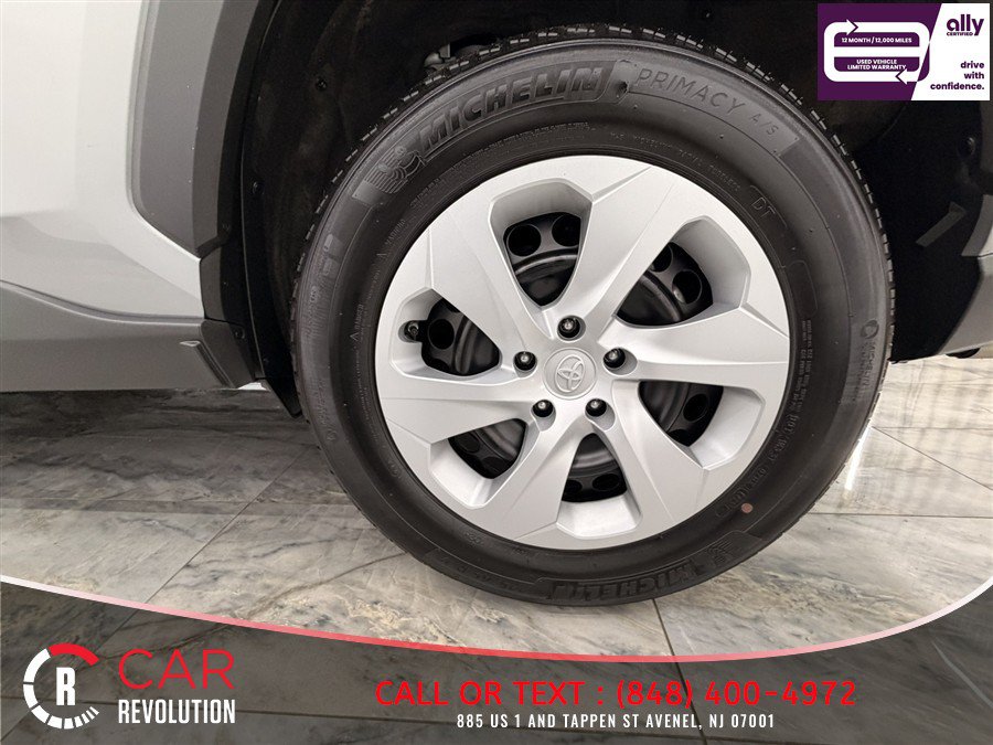 Used 2025 Toyota RAV4 LE AWD/4WD image 63