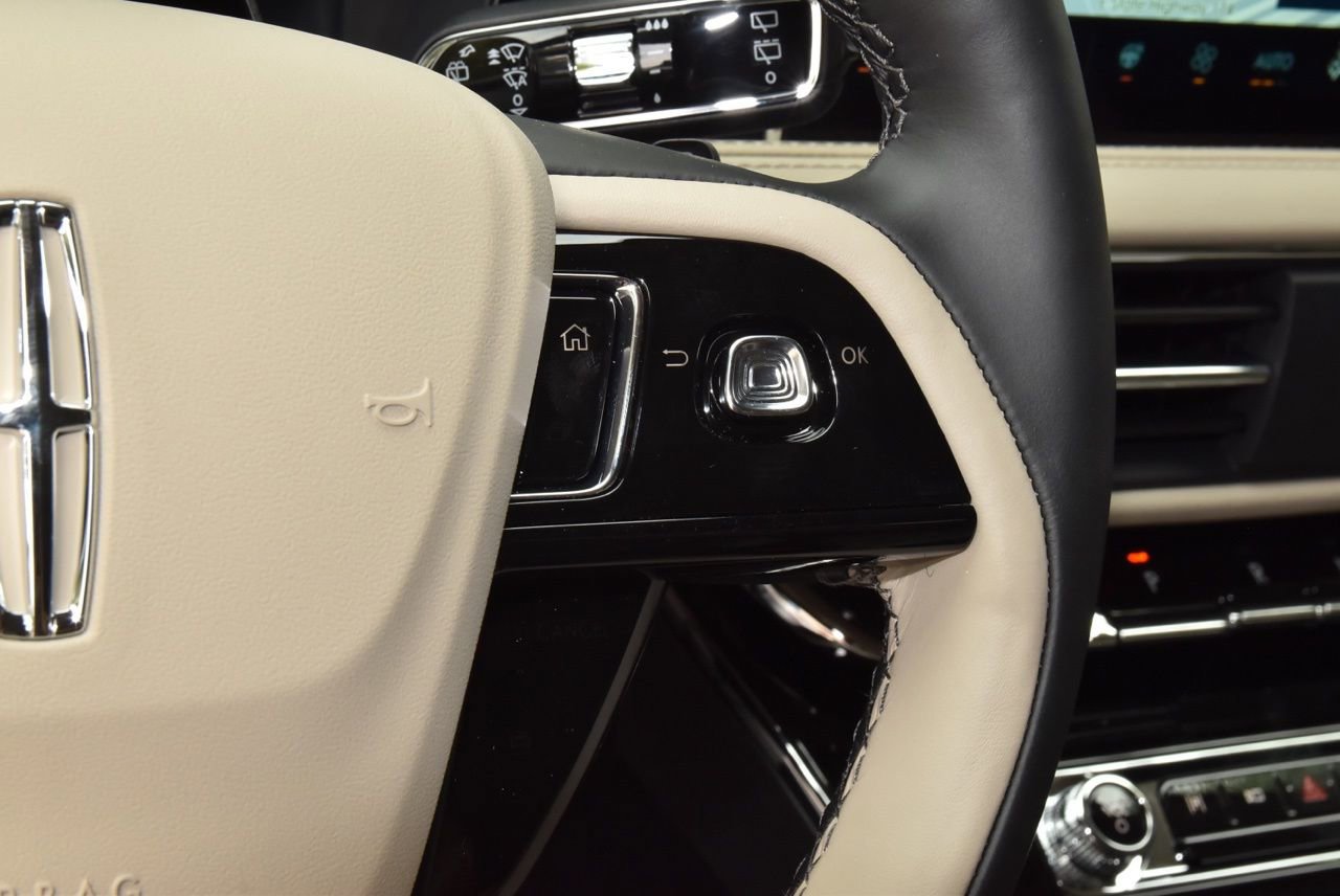 New 2026 Lincoln Corsair Reserve FWD image 25