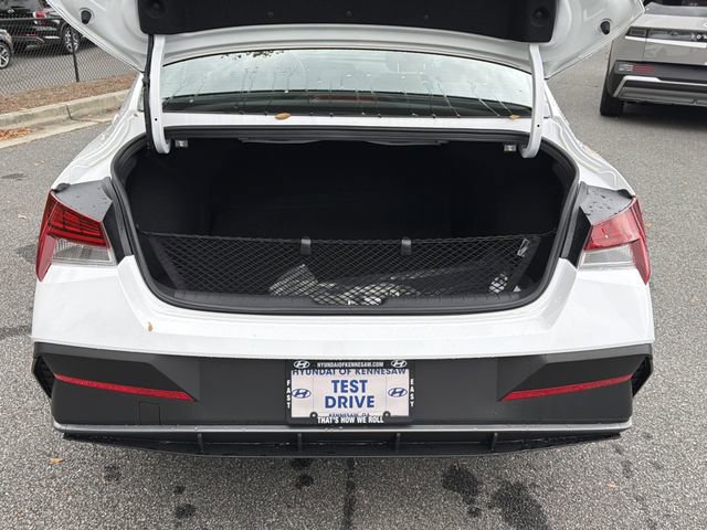 New 2026 Hyundai Elantra Blue image 18