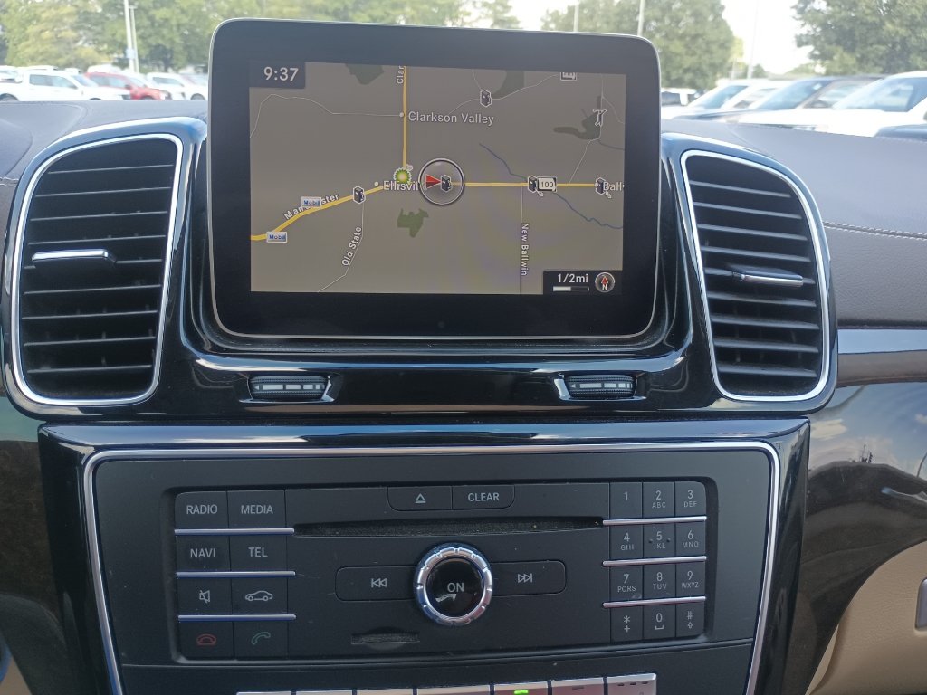 Used 2018 Mercedes-Benz GLS 450 4MATIC image 22