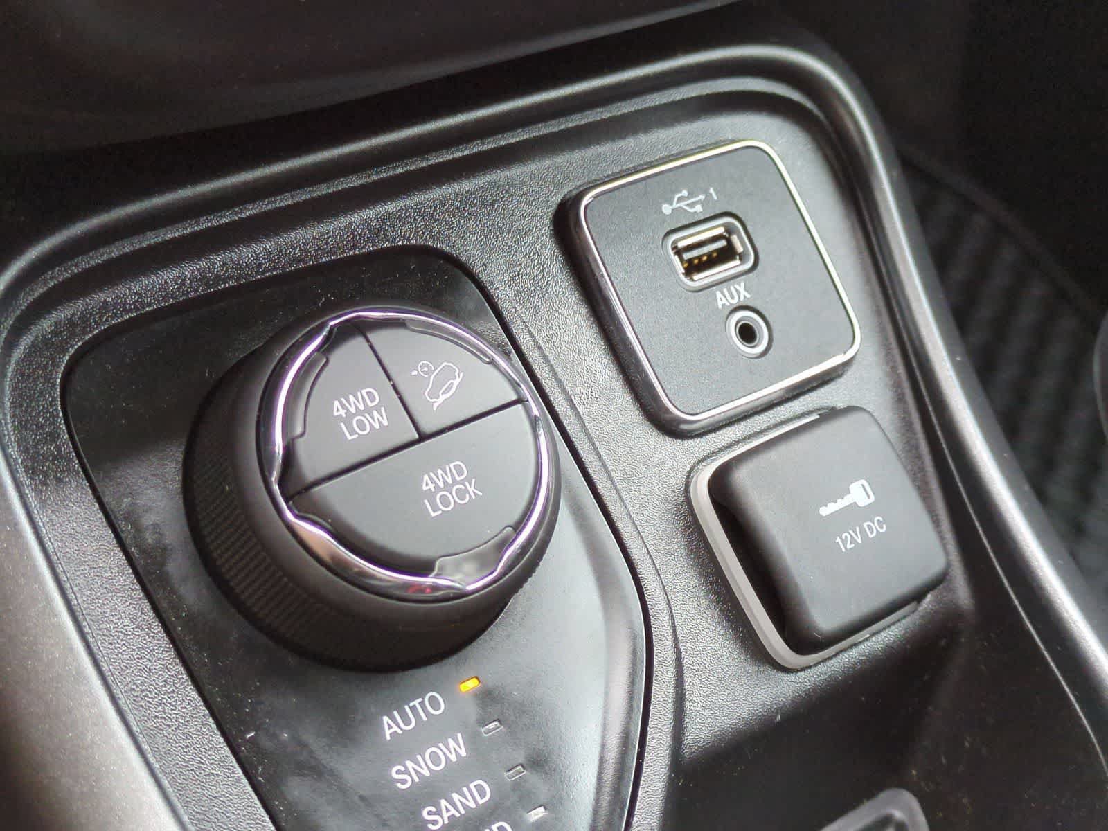 Used 2019 Jeep Compass Trailhawk AWD/4WD image 30
