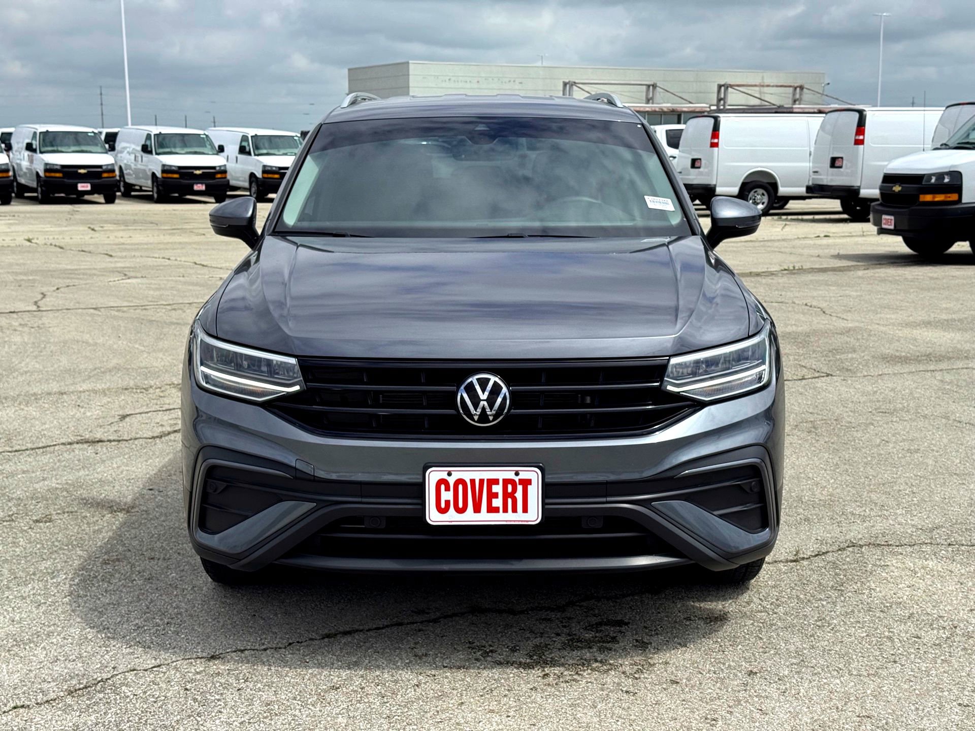 Used 2024 Volkswagen Tiguan SE FWD image 3
