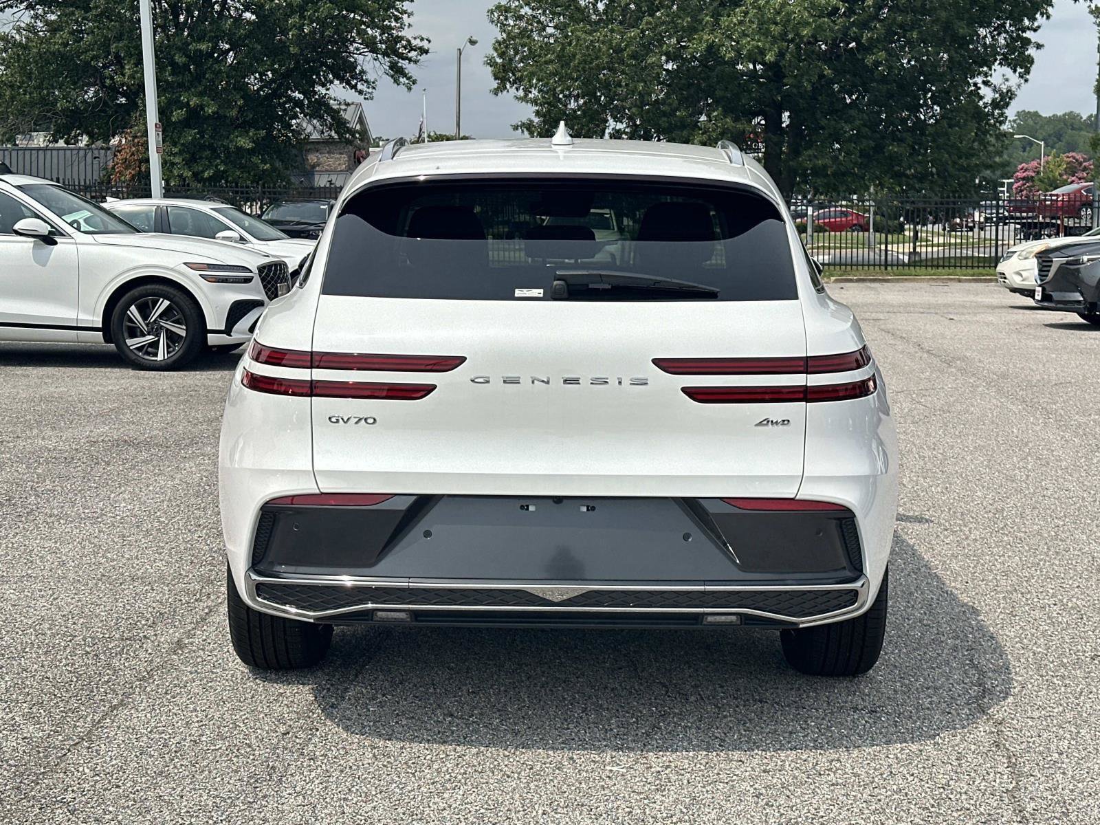 New 2026 Genesis GV70 2.5T AWD/4WD image 6