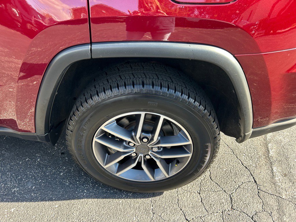 Used 2021 Jeep Grand Cherokee Limited image 32