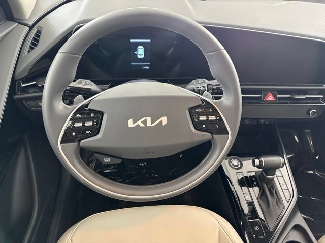 Certified 2025 Kia Niro EX FWD image 25