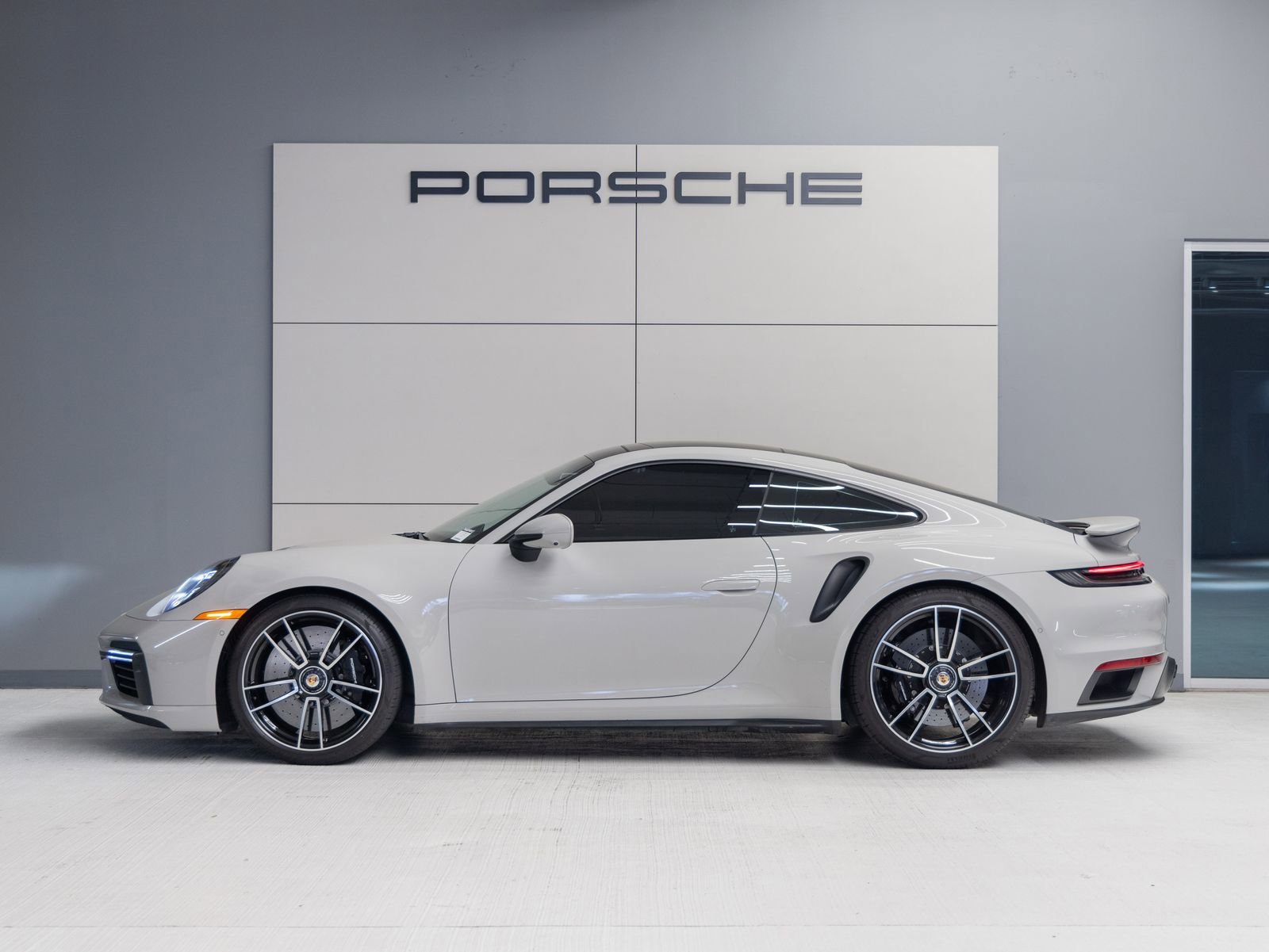 Certified 2022 Porsche 911 Turbo S AWD/4WD image 2