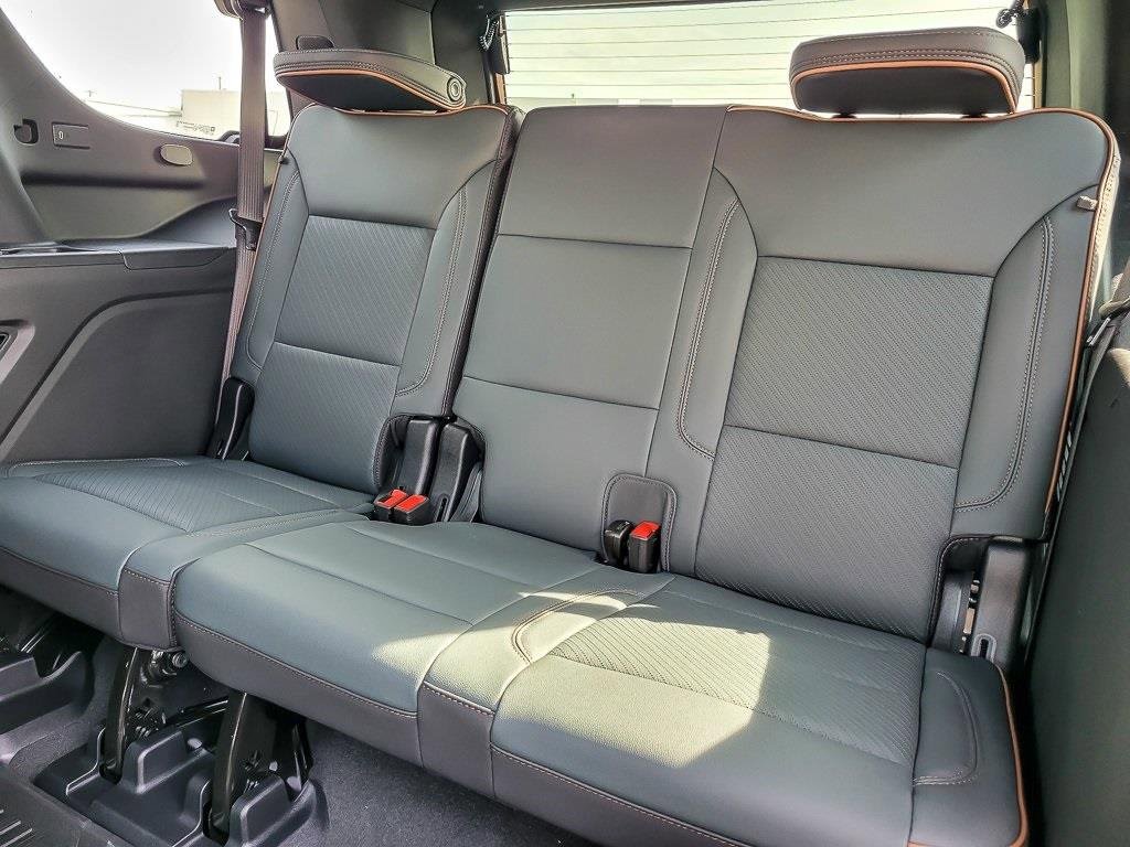 New 2026 GMC Yukon AT4 w/ AT4 Premium Package image 11