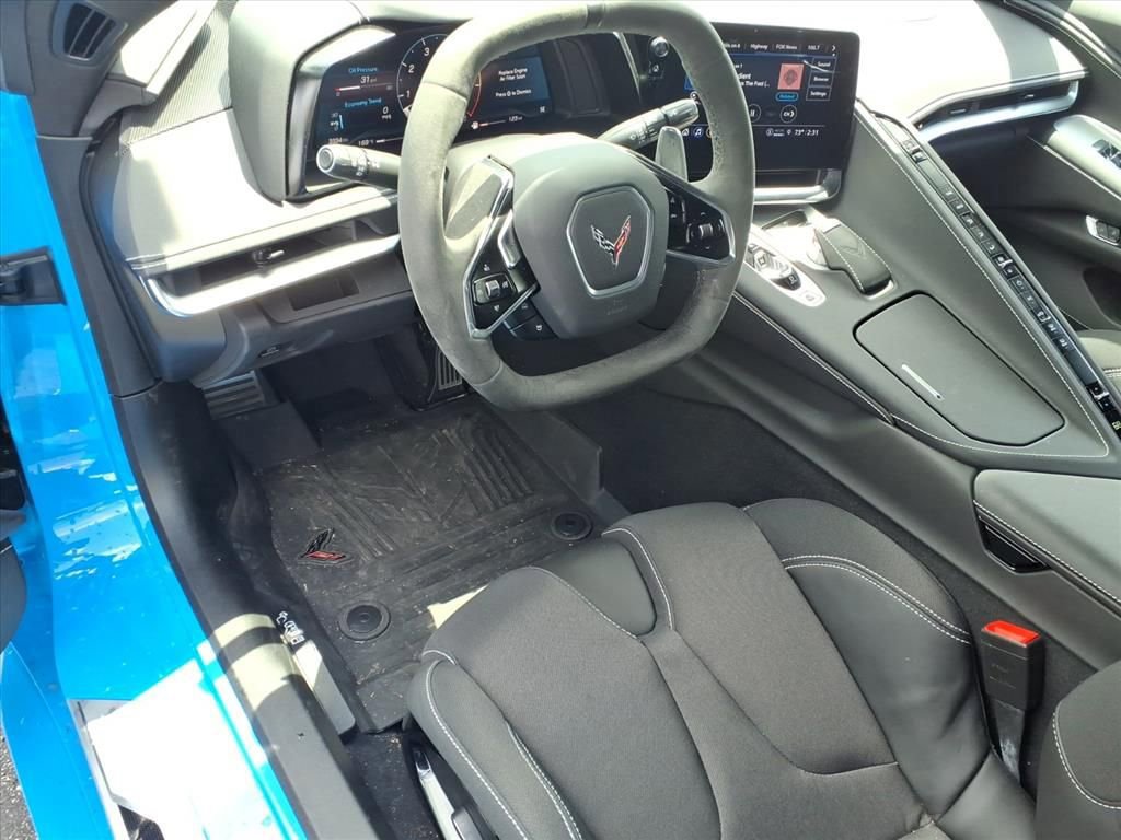 Used 2022 Chevrolet Corvette Stingray Coupe w/ 1LT RWD image 17