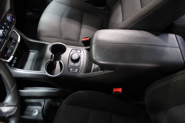 Certified 2022 GMC Terrain SLE w/ Driver Convenience Package image 32