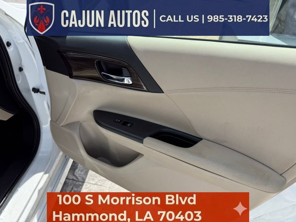 Used 2017 Honda Accord Touring image 28