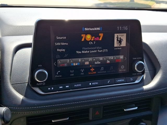 Used 2025 Nissan Rogue SV FWD image 18