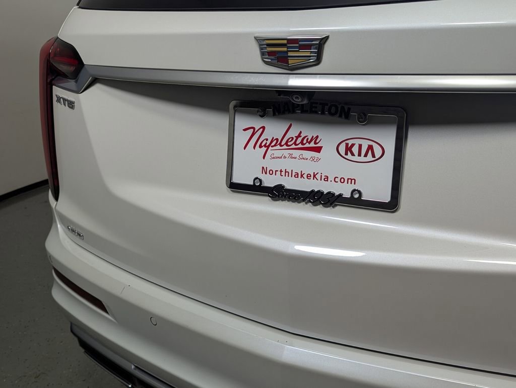 Used 2021 Cadillac XT6 Premium Luxury w/ LPO, Floor Liner Package image 8