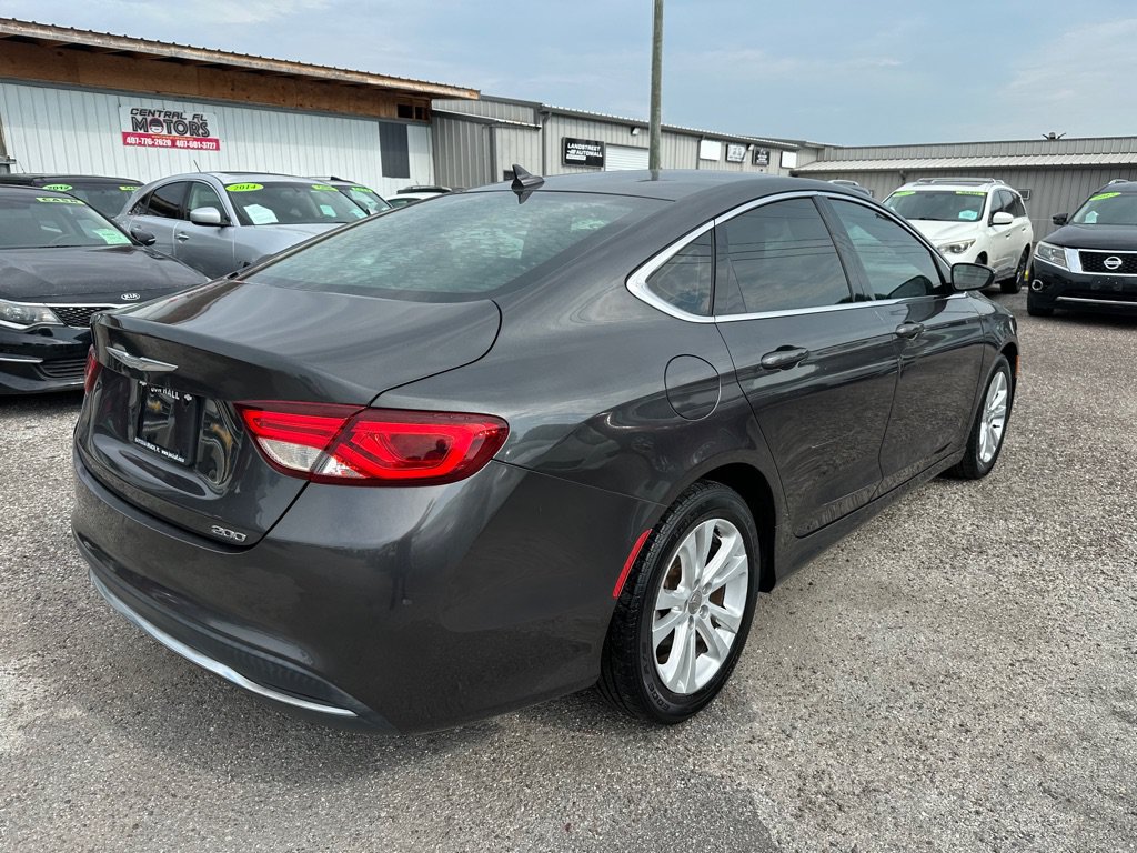 Used 2016 Chrysler 200 Limited w/ Anniversary Edition FWD image 6