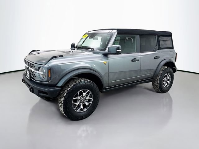 Used 2024 Ford Bronco Badlands image 3