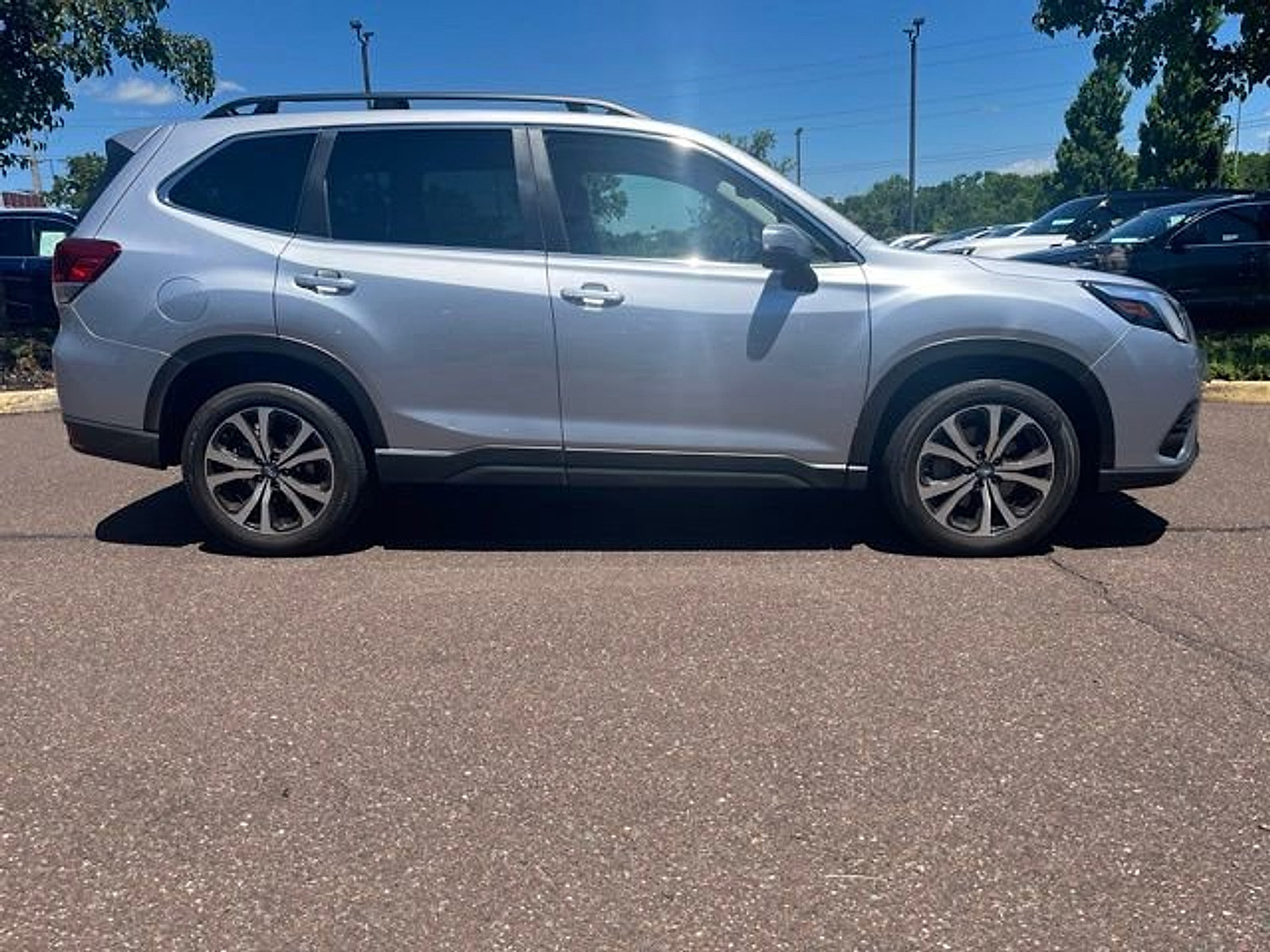 Used 2023 Subaru Forester Limited AWD/4WD image 2