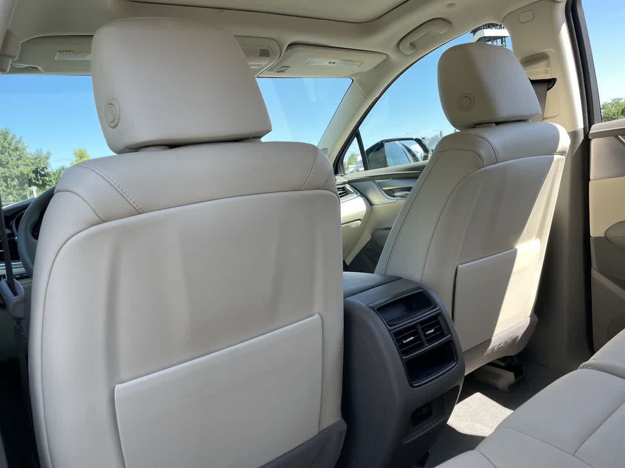 Certified 2024 Cadillac XT5 Premium Luxury w/ Technology Package AWD/4WD image 20