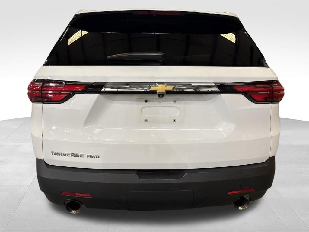 Used 2023 Chevrolet Traverse LS image 4