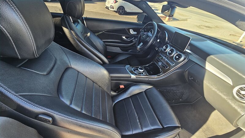 Used 2018 Mercedes-Benz C 300 Coupe image 4