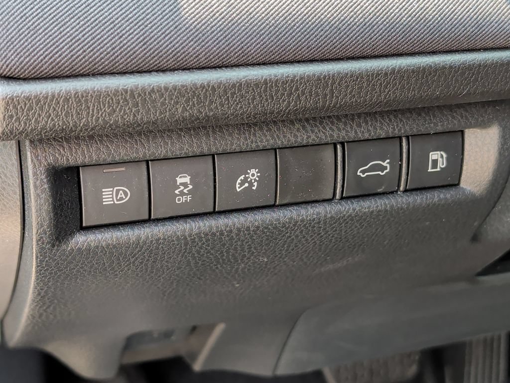 Used 2026 Toyota Camry LE FWD image 14