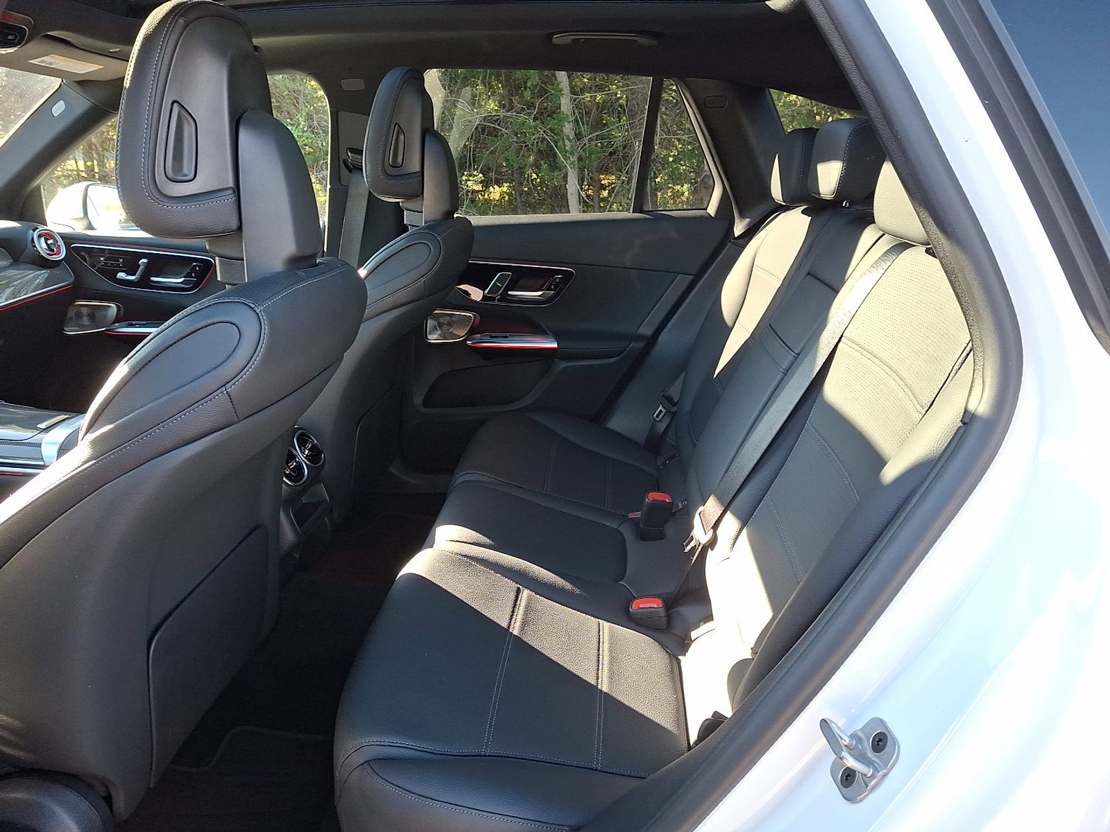 Certified 2025 Mercedes-Benz GLC 300 4MATIC SUV image 10