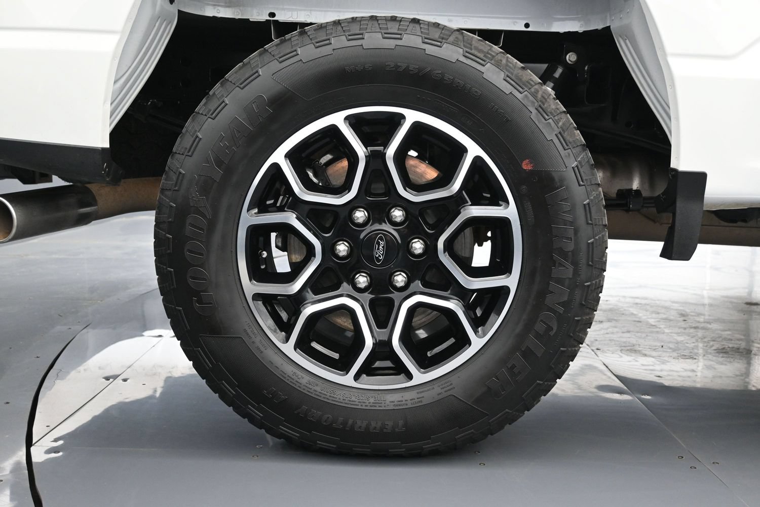 Used 2023 Ford F150 Lariat w/ Max Trailer Tow Package AWD/4WD image 18