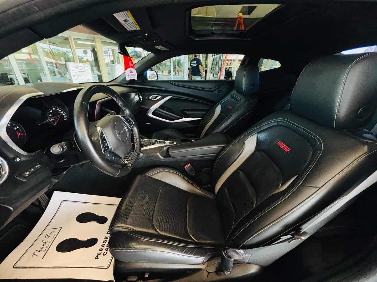 Used 2017 Chevrolet Camaro SS RWD image 30