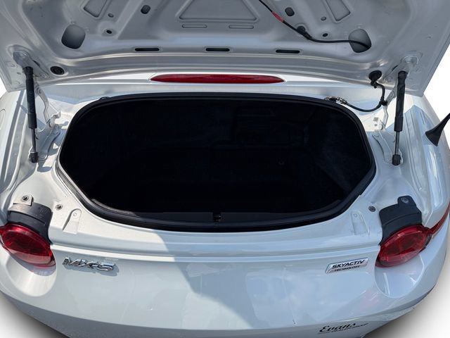 Used 2016 MAZDA MX-5 Miata Club RWD image 26