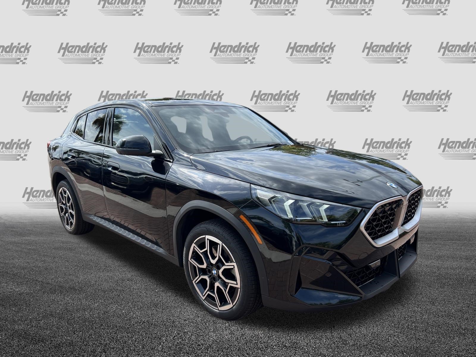 Certified 2025 BMW X2 xDrive28i AWD/4WD image 2