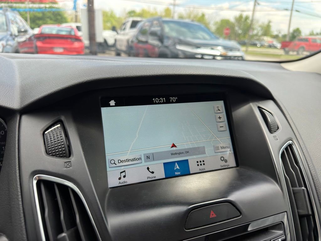 Used 2017 Ford Focus Titanium FWD image 6