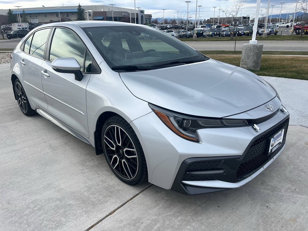 Used 2020 Toyota Corolla XSE image 3