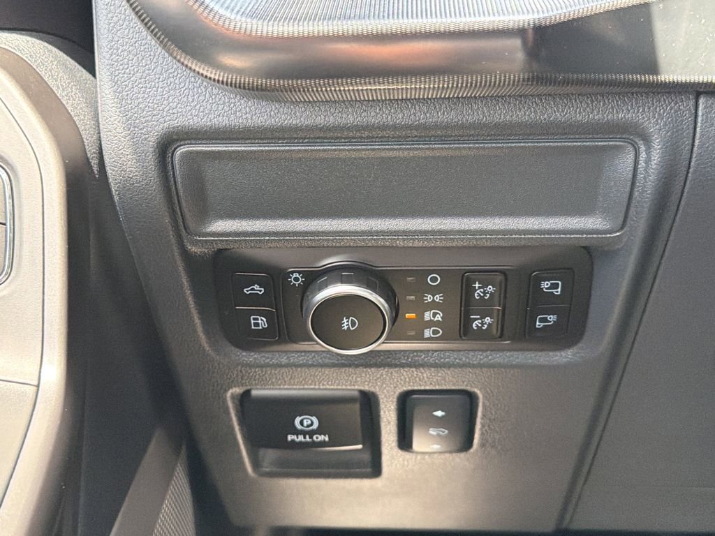 Used 2025 Ford F150 Lariat w/ Equipment Group 501A Mid AWD/4WD image 25