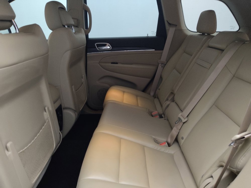 Used 2020 Jeep Grand Cherokee Limited AWD/4WD image 18