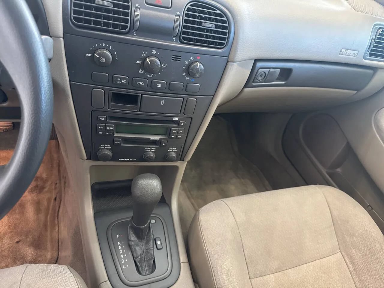 Used 2001 Volvo S40 FWD image 26