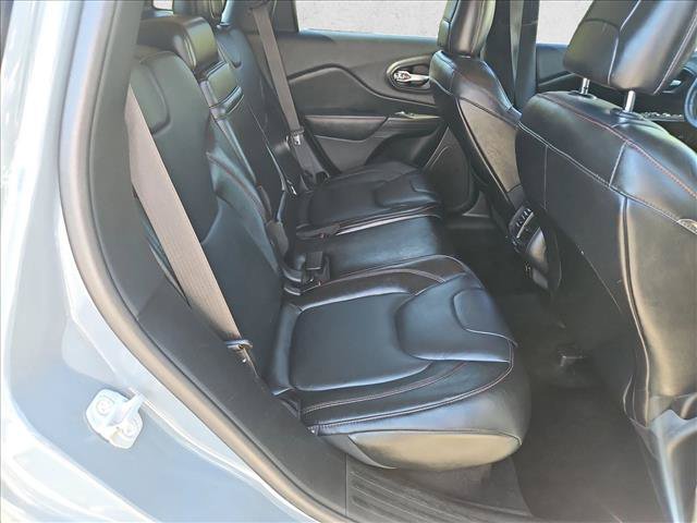 Used 2014 Jeep Cherokee Trailhawk w/ Leather Interior Group AWD/4WD image 19