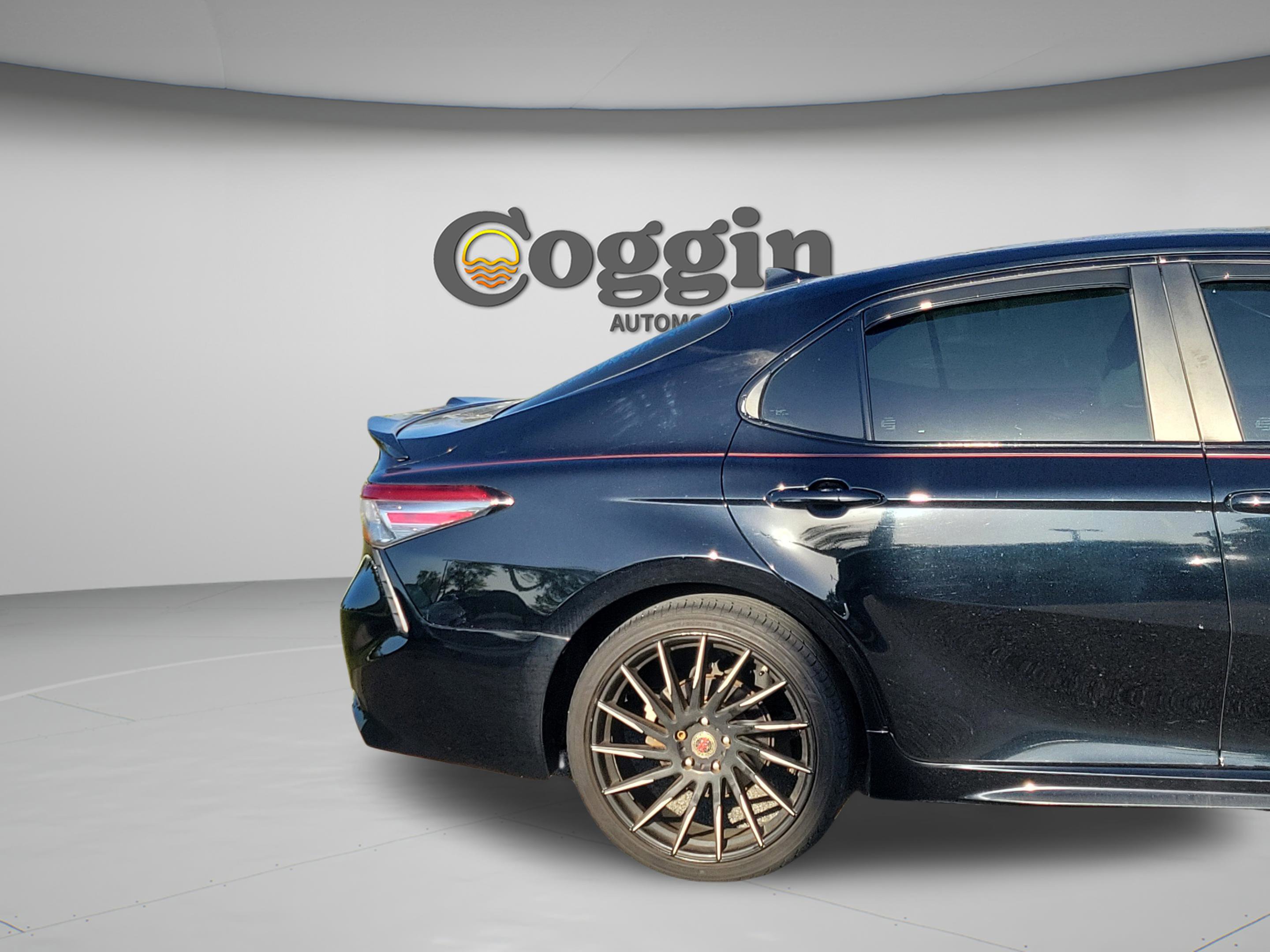 Used 2018 Toyota Camry SE image 16