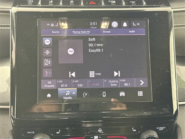 Used 2023 Jeep Grand Cherokee L Laredo image 12