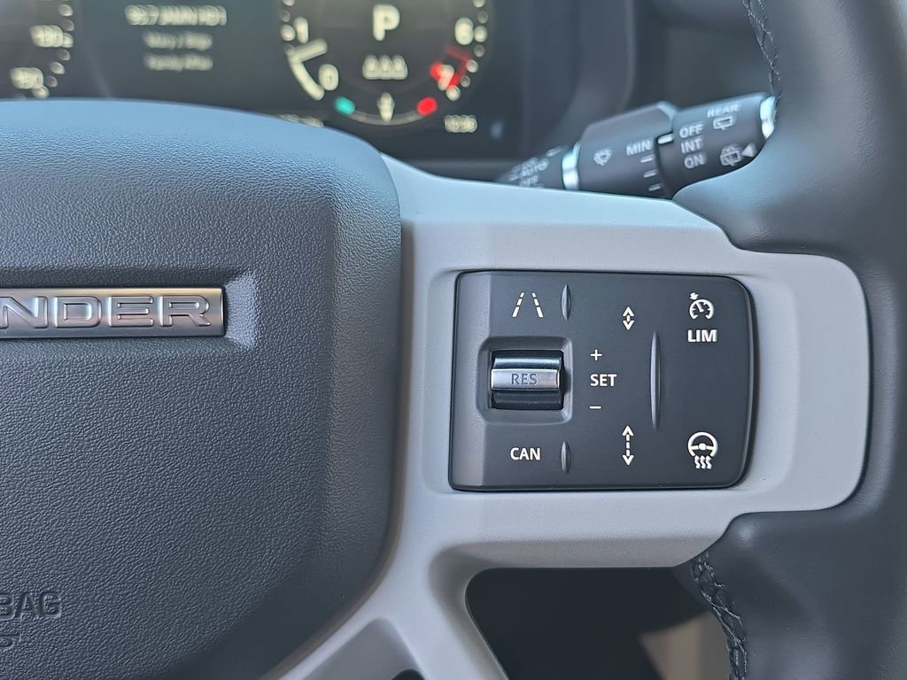 New 2026 Land Rover Defender 110 X-Dynamic SE AWD/4WD image 18