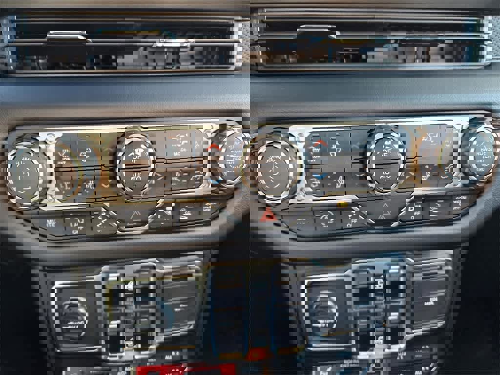 New 2025 Jeep Gladiator Rubicon image 18