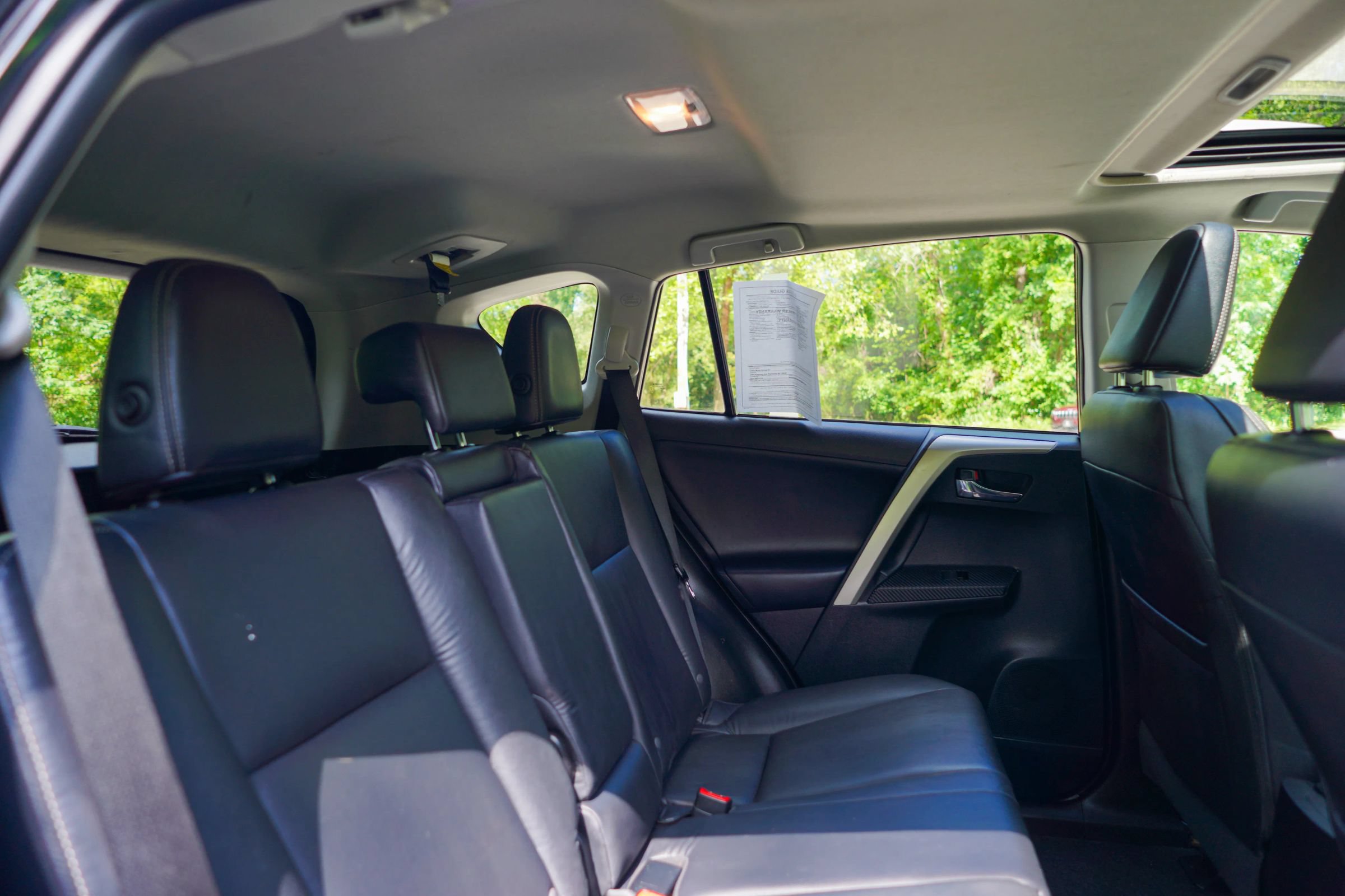 Used 2015 Toyota RAV4 Limited AWD/4WD image 18