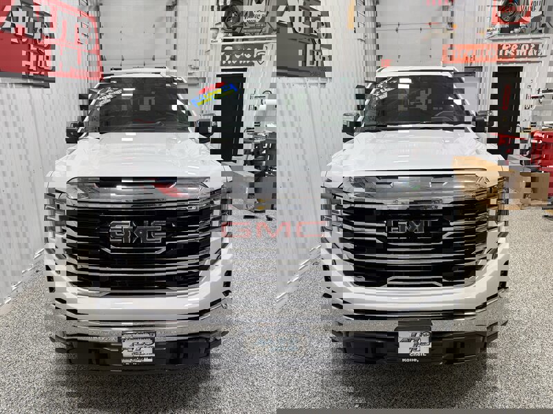 Used 2025 GMC Sierra 1500 SLT w/ SLT Premium Package image 27