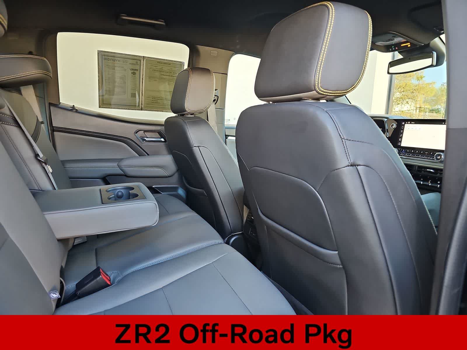 Used 2023 Chevrolet Colorado ZR2 w/ ZR2 Convenience Package III AWD/4WD image 16