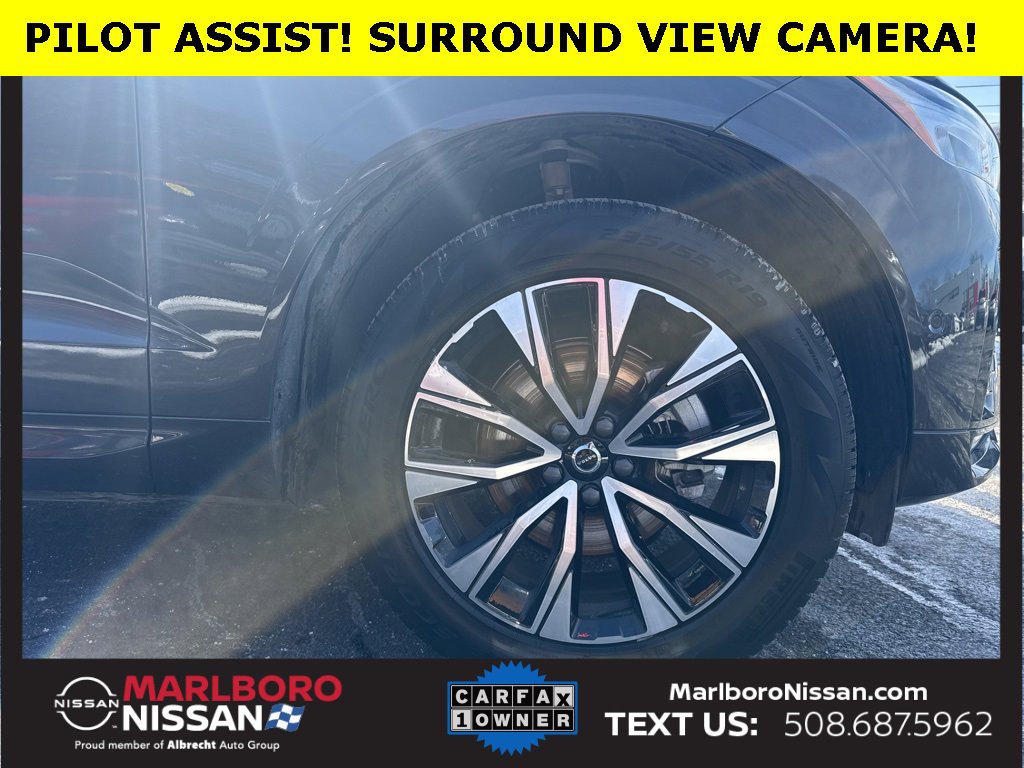 Used 2025 Volvo XC60 B5 Plus w/ Climate Package image 10