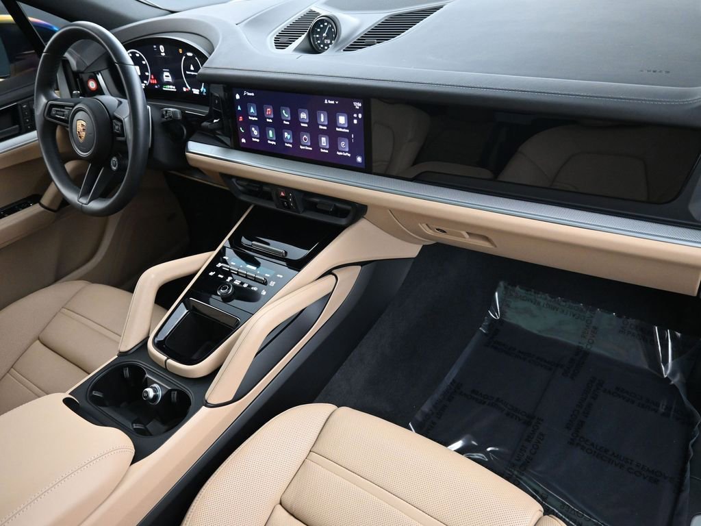 Certified 2024 Porsche Cayenne AWD/4WD image 31